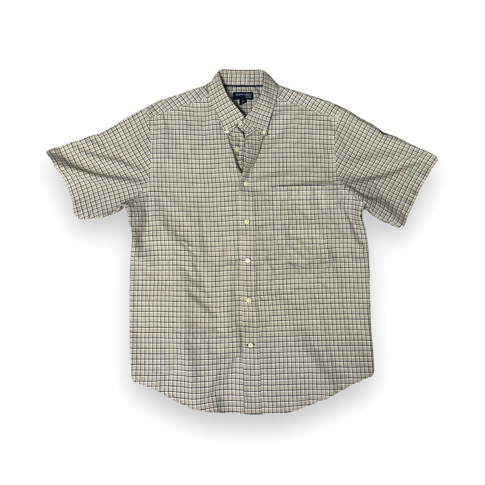 Mens St. John’s Bay Short-Sleeve Dress Shirt | Medium